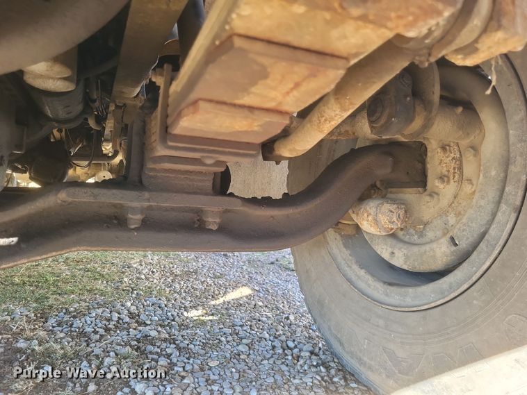 image for item DO4755 1982 International grain truck