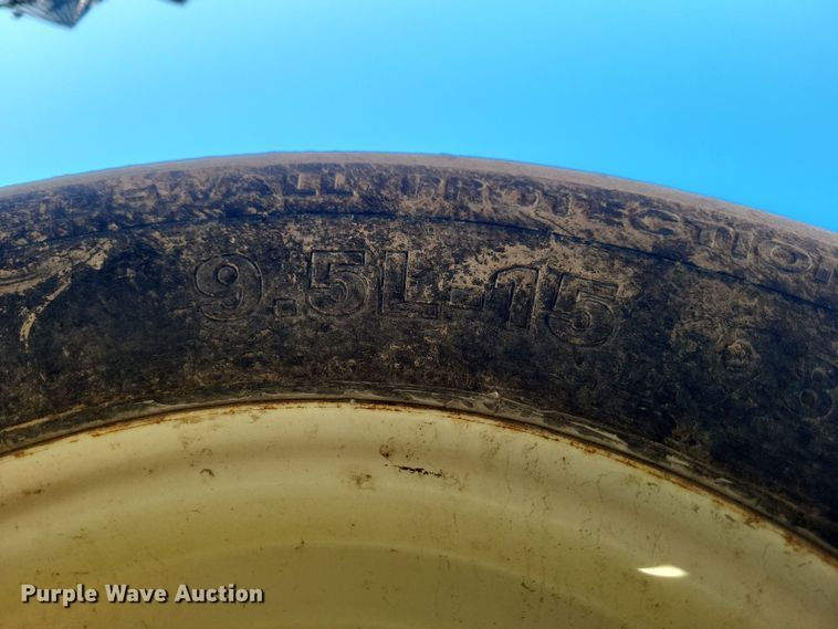 image for item DO4756 John Deere 7300  planter