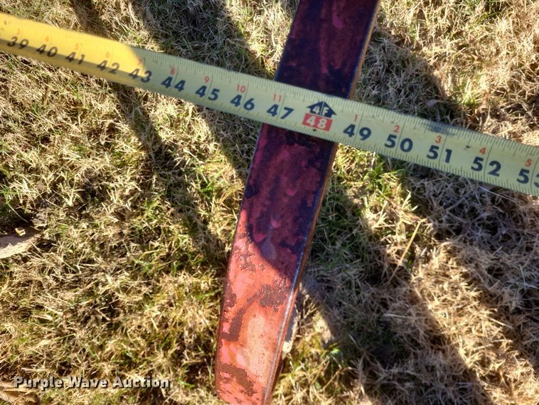 image for item DO4757 Massey Ferguson 127  chisel