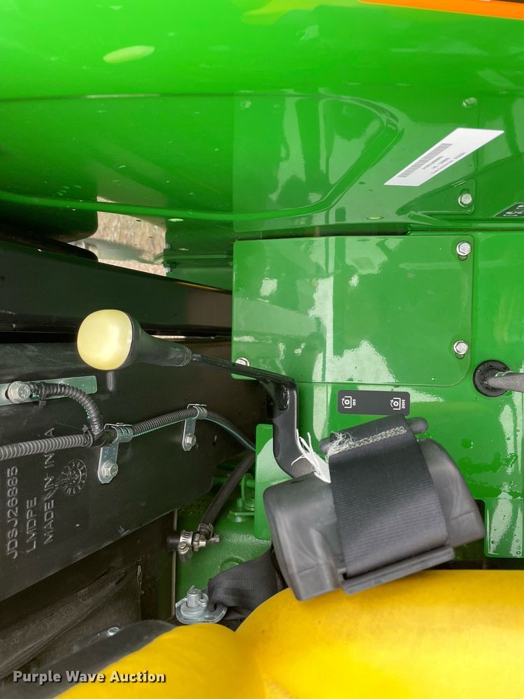 image for item DP0266 2021 John Deere 5065E  MFWD tractor