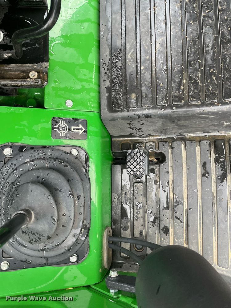 image for item DP0266 2021 John Deere 5065E  MFWD tractor