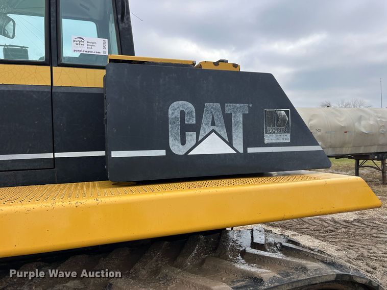 image for item DP2157 1997 Caterpillar Challenger 75D  tractor