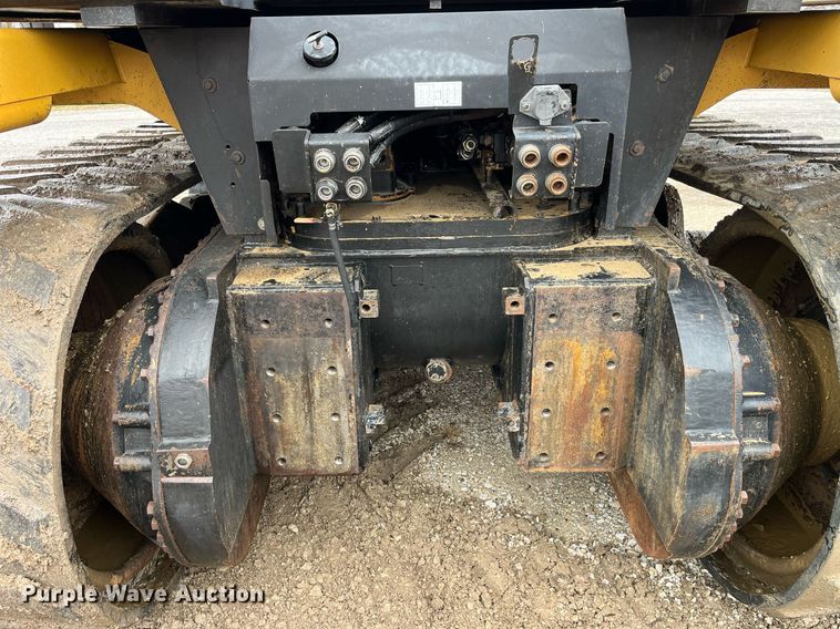 image for item DP2157 1997 Caterpillar Challenger 75D  tractor