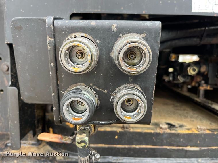 image for item DP2157 1997 Caterpillar Challenger 75D  tractor