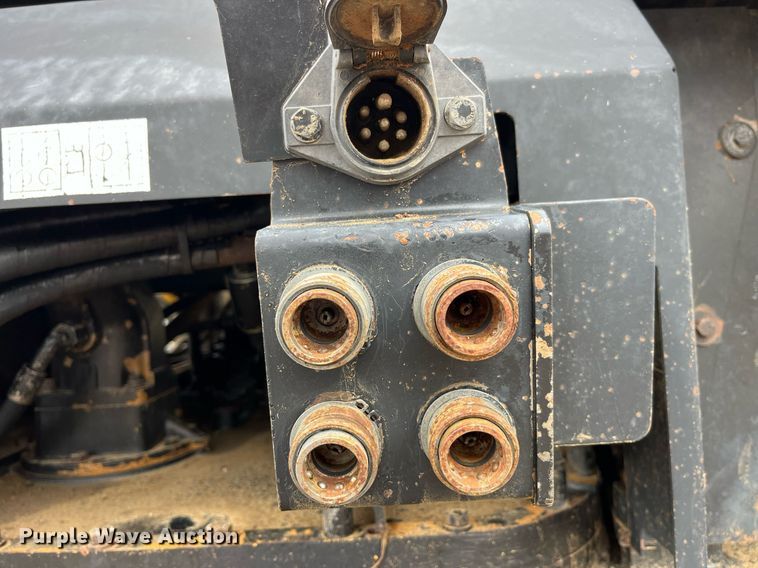 image for item DP2157 1997 Caterpillar Challenger 75D  tractor