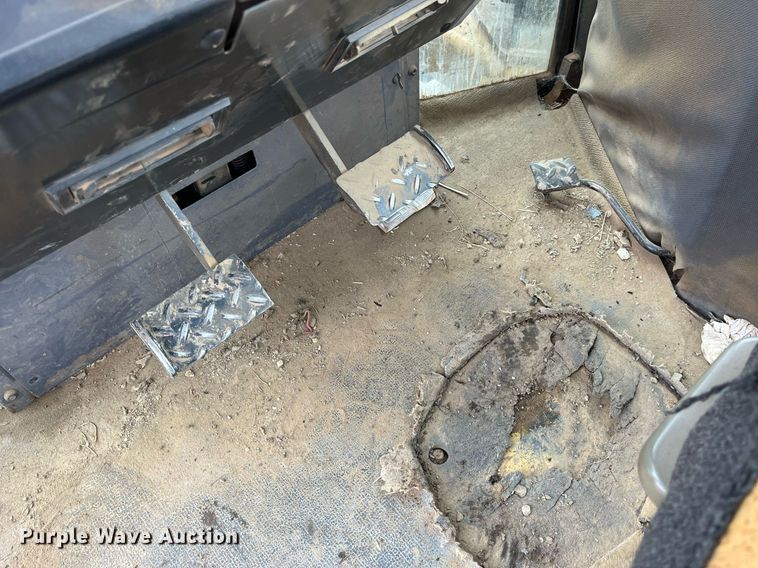 image for item DP2157 1997 Caterpillar Challenger 75D  tractor