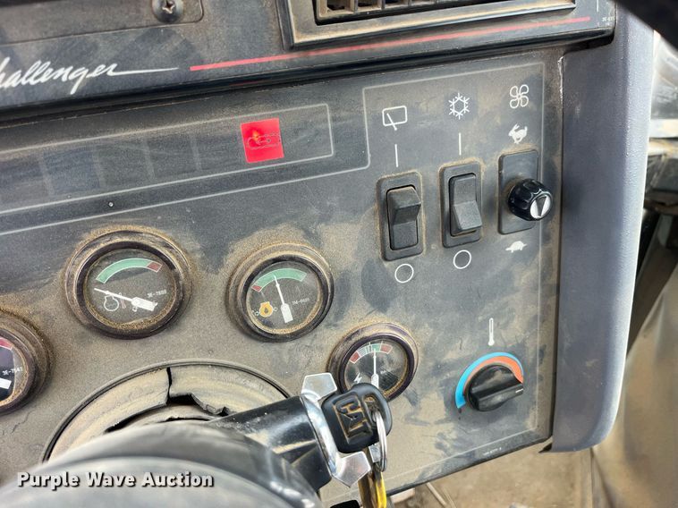 image for item DP2157 1997 Caterpillar Challenger 75D  tractor