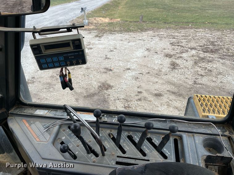 image for item DP2157 1997 Caterpillar Challenger 75D  tractor