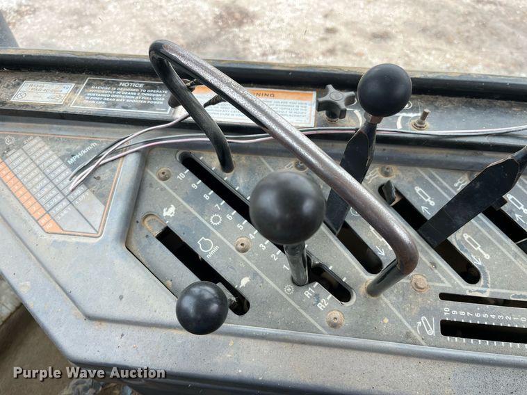 image for item DP2157 1997 Caterpillar Challenger 75D  tractor