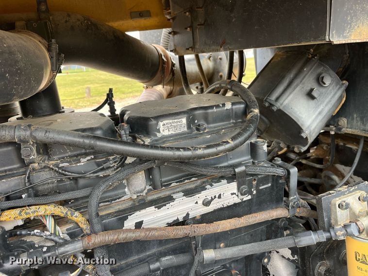 image for item DP2157 1997 Caterpillar Challenger 75D  tractor