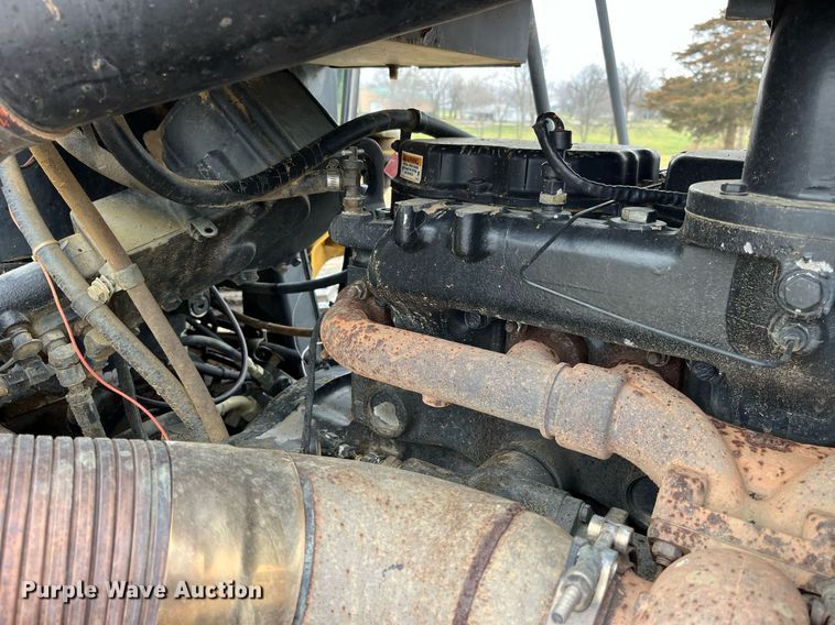 image for item DP2157 1997 Caterpillar Challenger 75D  tractor