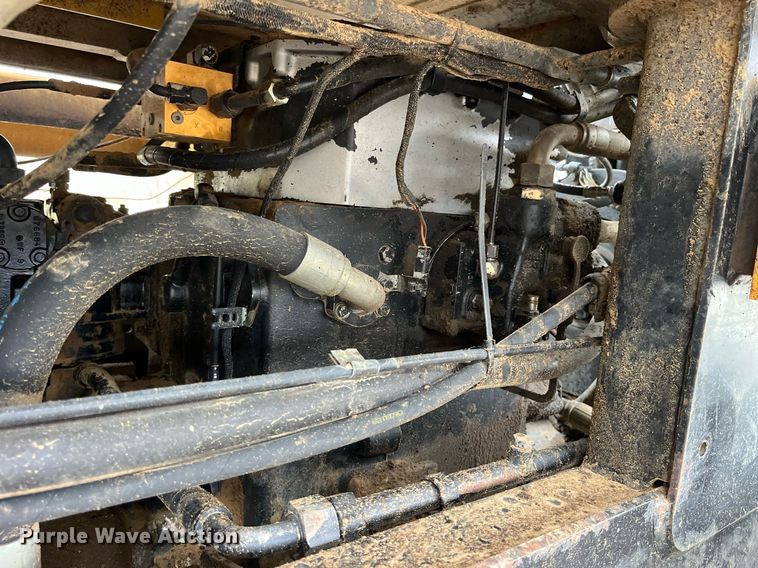 image for item DP2157 1997 Caterpillar Challenger 75D  tractor