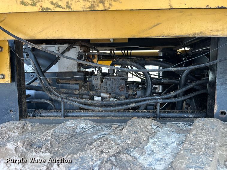 image for item DP2157 1997 Caterpillar Challenger 75D  tractor