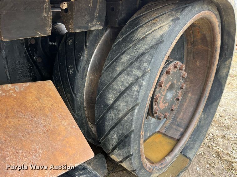 image for item DP2157 1997 Caterpillar Challenger 75D  tractor