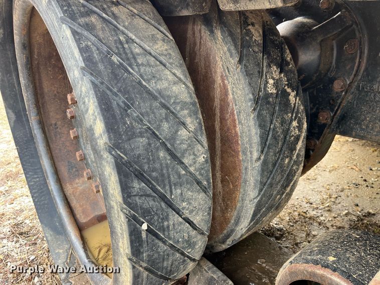 image for item DP2157 1997 Caterpillar Challenger 75D  tractor