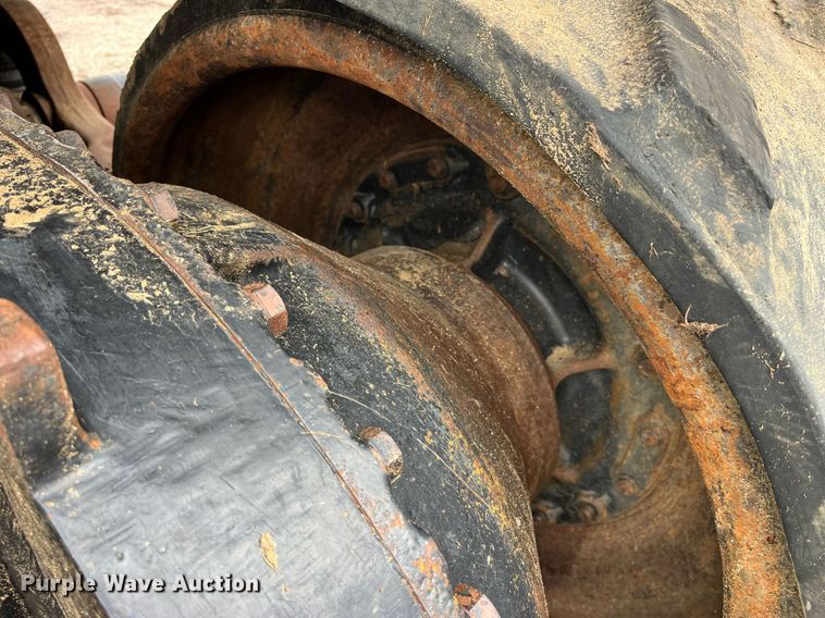 image for item DP2157 1997 Caterpillar Challenger 75D  tractor