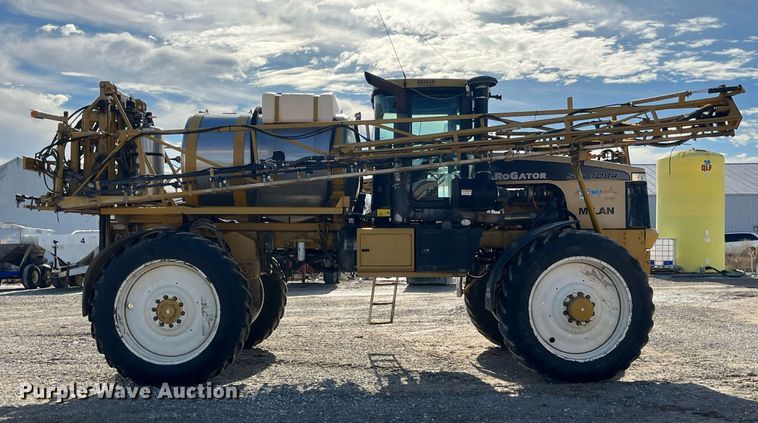 image for item DP2166 2009 RoGator SSc 1084  sprayer