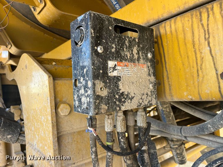 image for item DP2166 2009 RoGator SSc 1084  sprayer