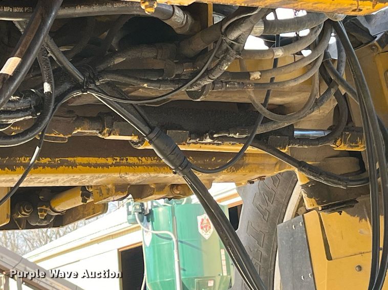 image for item DP2166 2009 RoGator SSc 1084  sprayer