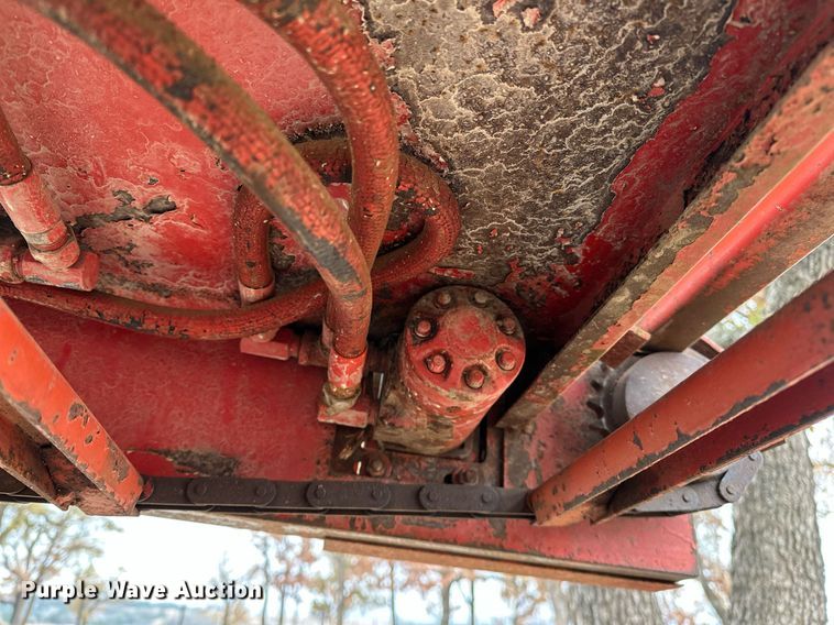 image for item DP3268 DewEze Super Slicer  bale processor