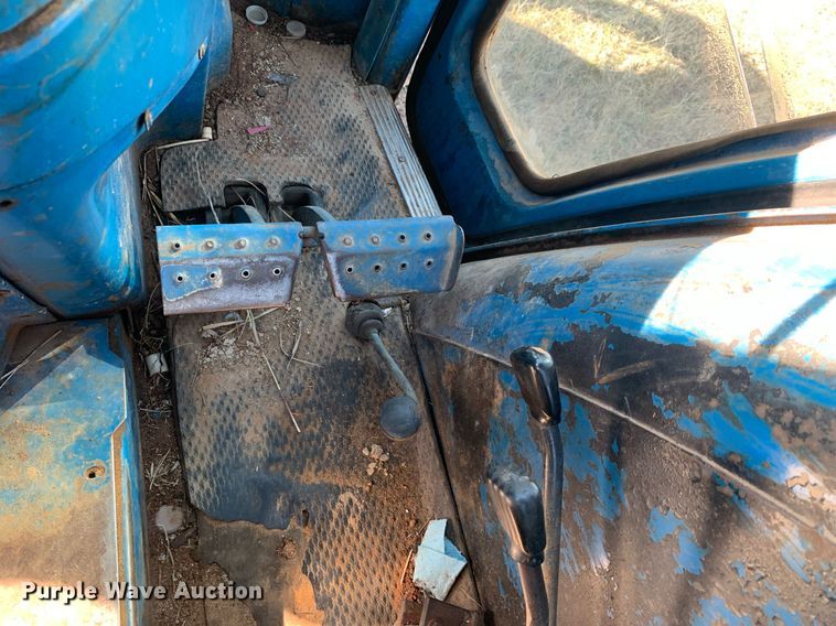 image for item DP8766 1988 Ford 6610  tractor