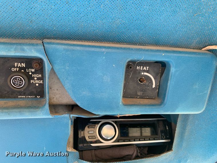 image for item DP8766 1988 Ford 6610  tractor