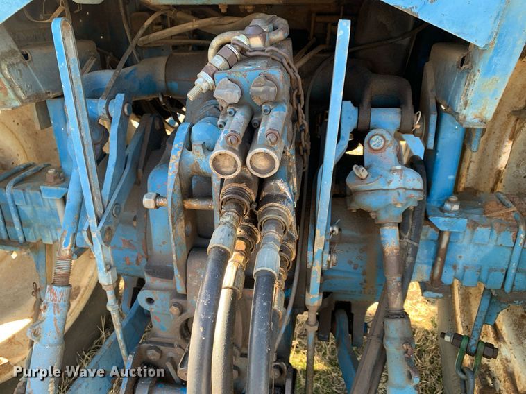 image for item DP8766 1988 Ford 6610  tractor