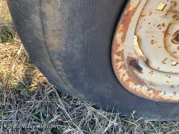 image for item DP8766 1988 Ford 6610  tractor