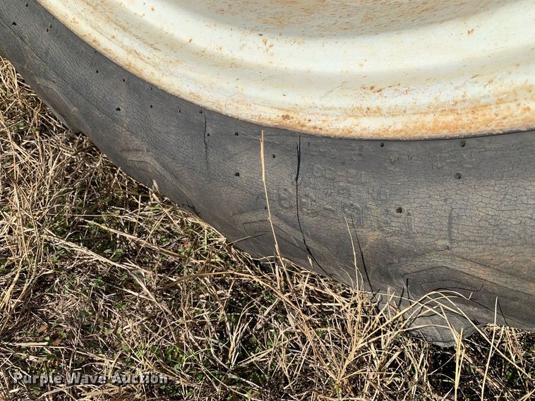 image for item DP8766 1988 Ford 6610  tractor