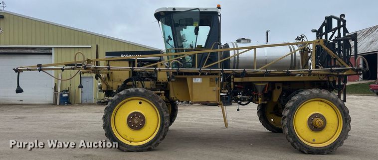 image for item DQ1070 1993 Ag-Chem RoGator 664  sprayer