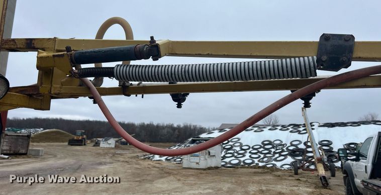 image for item DQ1070 1993 Ag-Chem RoGator 664  sprayer