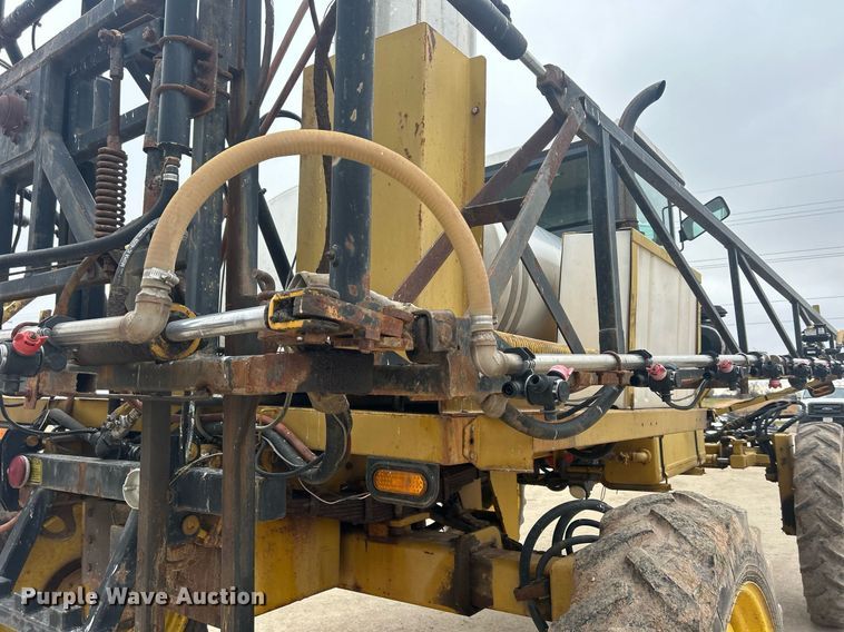image for item DQ1070 1993 Ag-Chem RoGator 664  sprayer