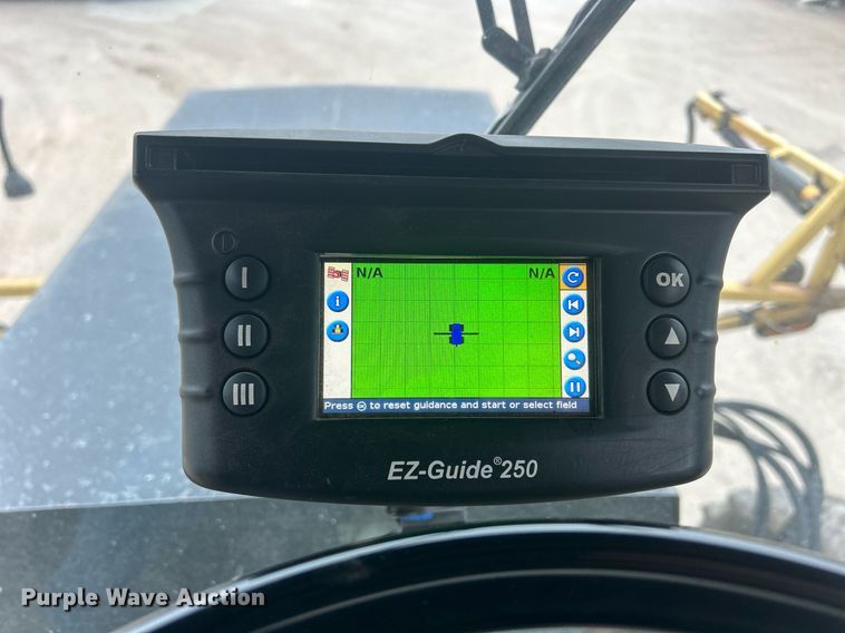 image for item DQ1070 1993 Ag-Chem RoGator 664  sprayer