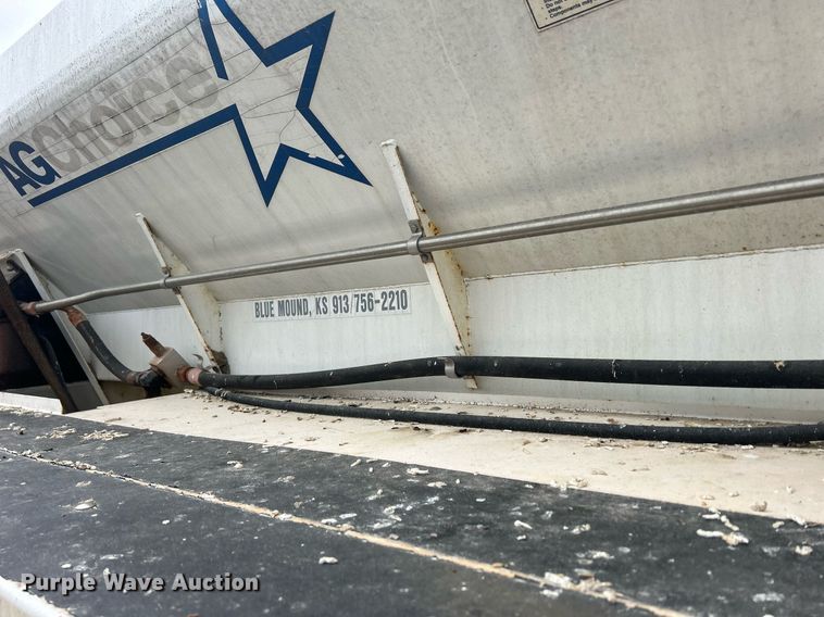 image for item DQ1071 New Leader L3020G  spreader