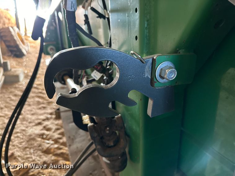 image for item DQ1543 Bish Super Crop all-crop head