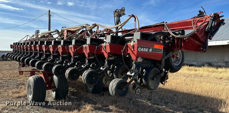image for item DQ1544 Case IH 1200  planter