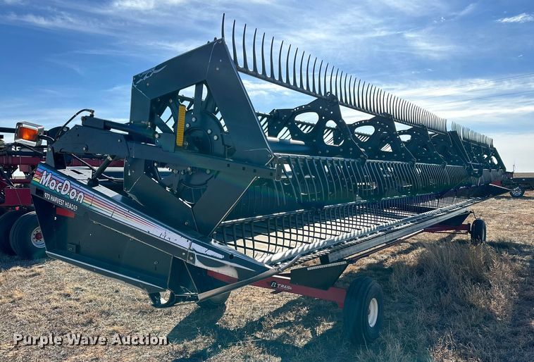 image for item DQ1545 2004 MacDon 973  draper head