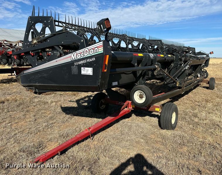 image for item DQ1545 2004 MacDon 973  draper head