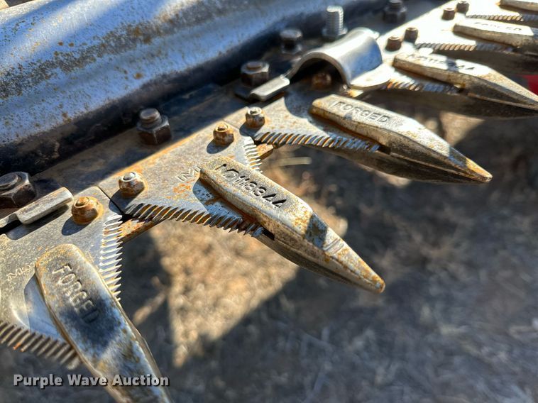 image for item DQ1545 2004 MacDon 973  draper head