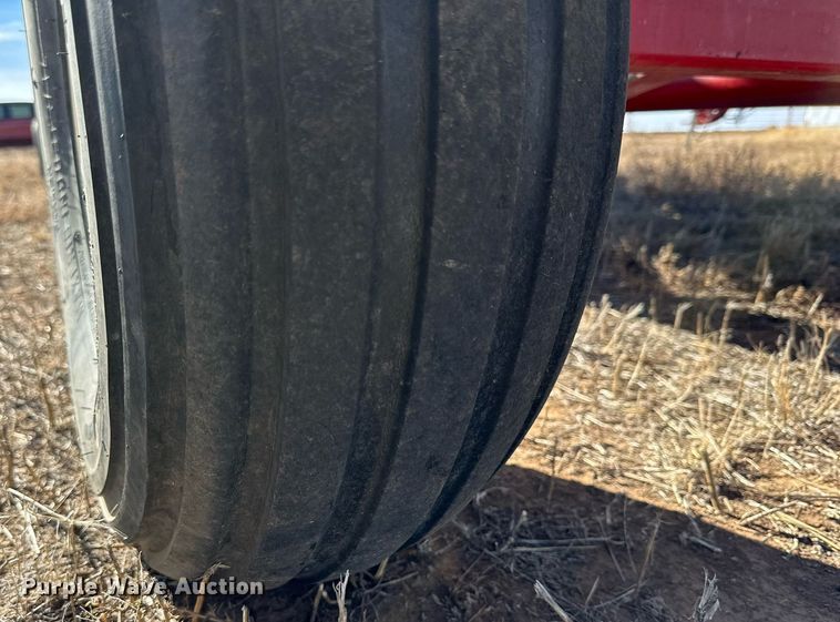 image for item DQ1545 2004 MacDon 973  draper head