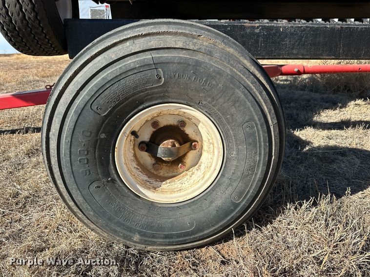 image for item DQ1545 2004 MacDon 973  draper head