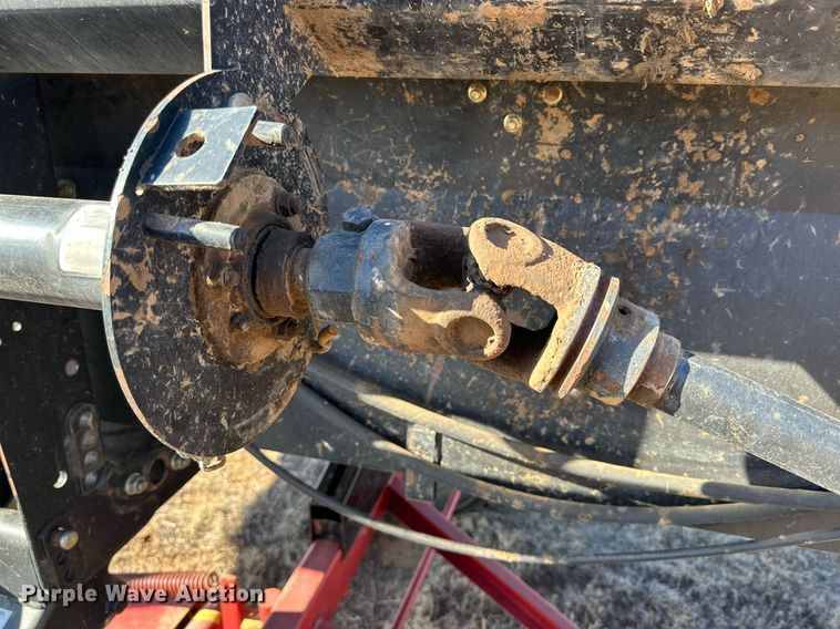 image for item DQ1545 2004 MacDon 973  draper head