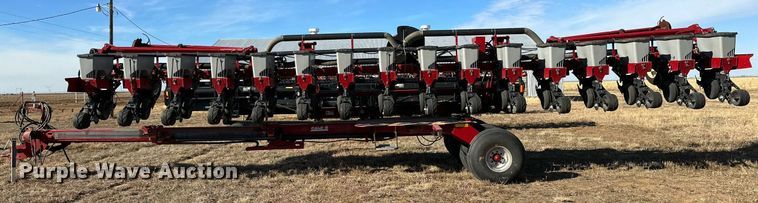 image for item DQ1546 Case IH 1200  planter