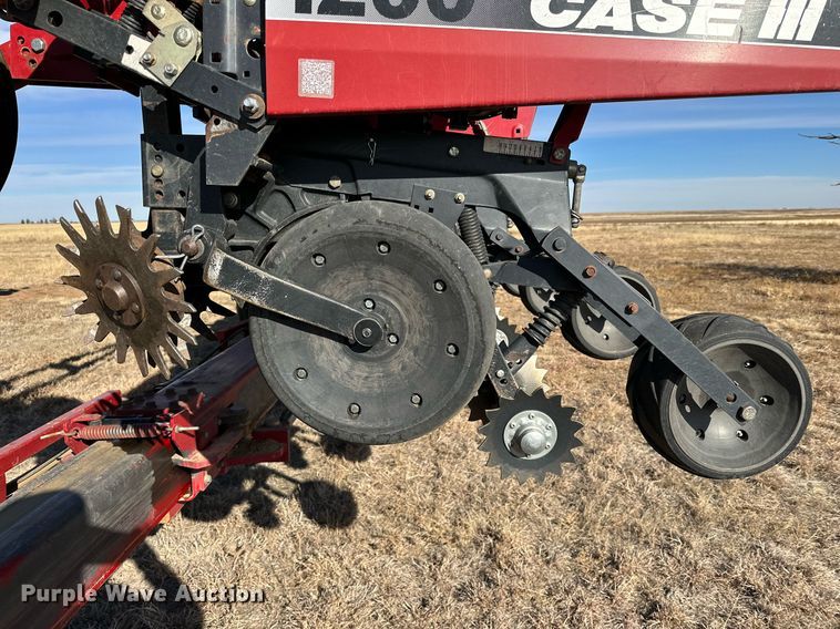 image for item DQ1546 Case IH 1200  planter