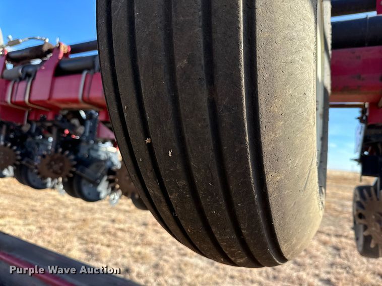 image for item DQ1546 Case IH 1200  planter