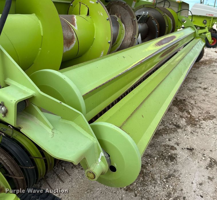 image for item DQ1548 2015 Claas 380 I35  pickup head