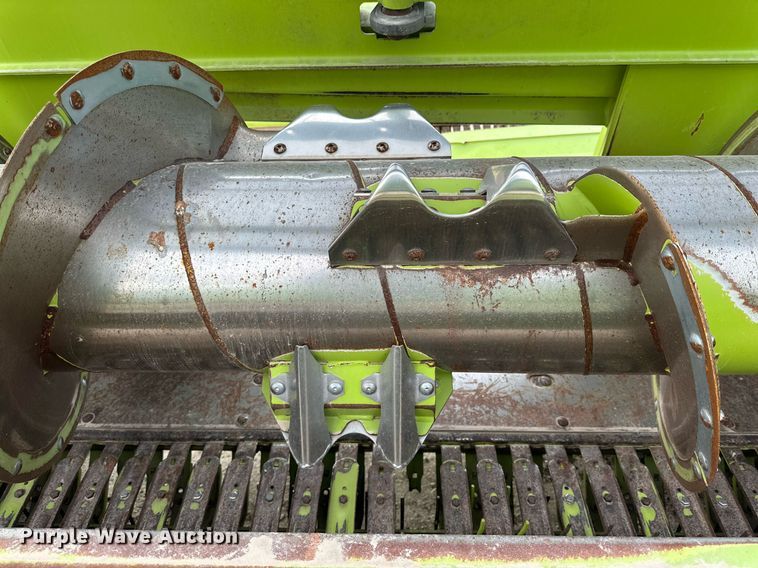 image for item DQ1548 2015 Claas 380 I35  pickup head