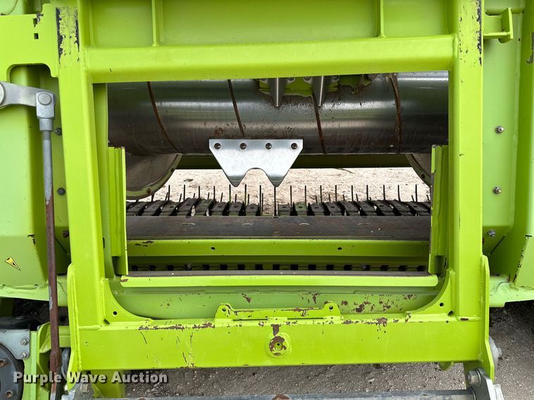 image for item DQ1548 2015 Claas 380 I35  pickup head