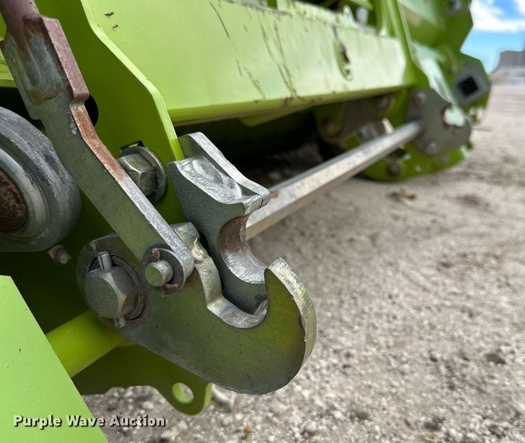 image for item DQ1548 2015 Claas 380 I35  pickup head