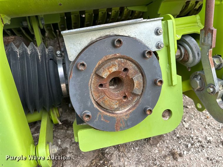 image for item DQ1548 2015 Claas 380 I35  pickup head